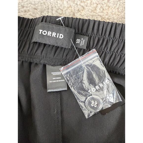 NEW Torrid Plus Size 18 Wide Leg Pants Black Pleated Button Zip Pocket Career - Picture 7 of 9